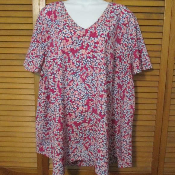 Lane Bryant top lightweight pink, blue and flowy V neck top size 26W - Picture 1 of 6